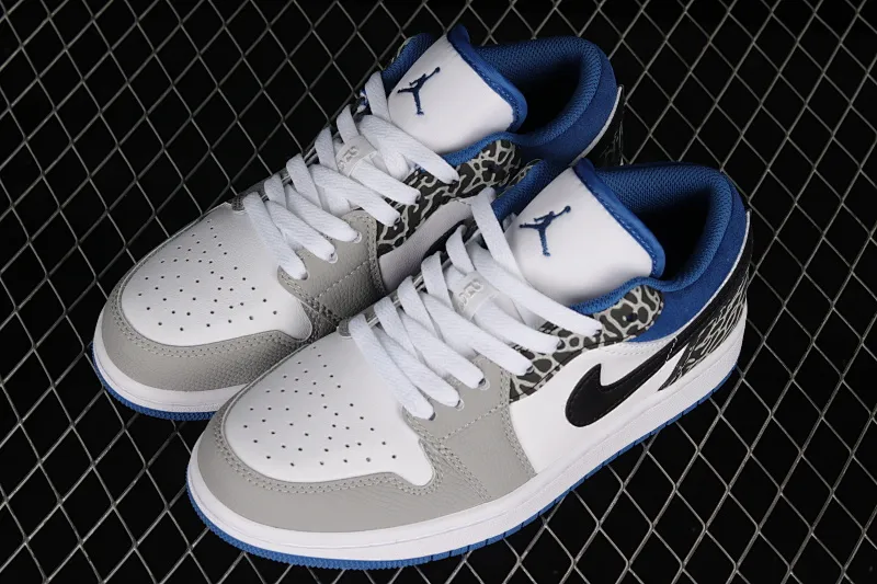All categories Air Jordan Jordan series basketball shoes Air Jordan 1 Low Z version Air Jordan 1 Low "True Blue" AJ1 Joe 1 burst white and blue color low-top basketball shoes DM1199-140